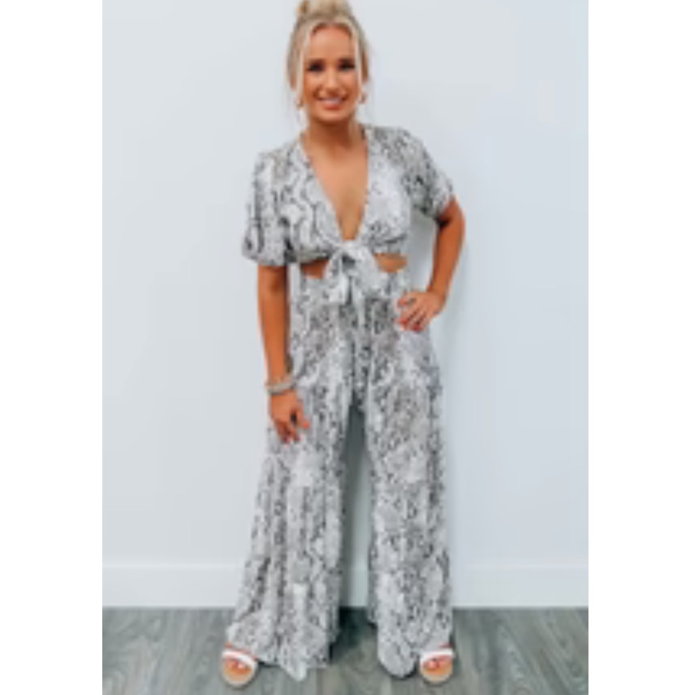 Looking at me set - Tyche snake print 2 piece set